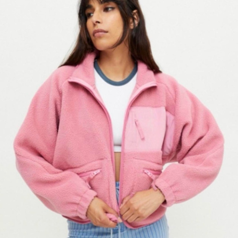 🩰medium pink urban outfitters zip-up sweater